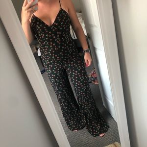 NWT URBAN OUTFITTERS JUMPSUIT 🍒